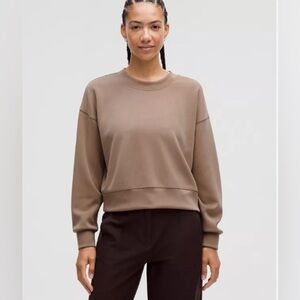 lululemon Softstreme Perfectly Oversized Cropped Crew 4 EUC Taupetastic